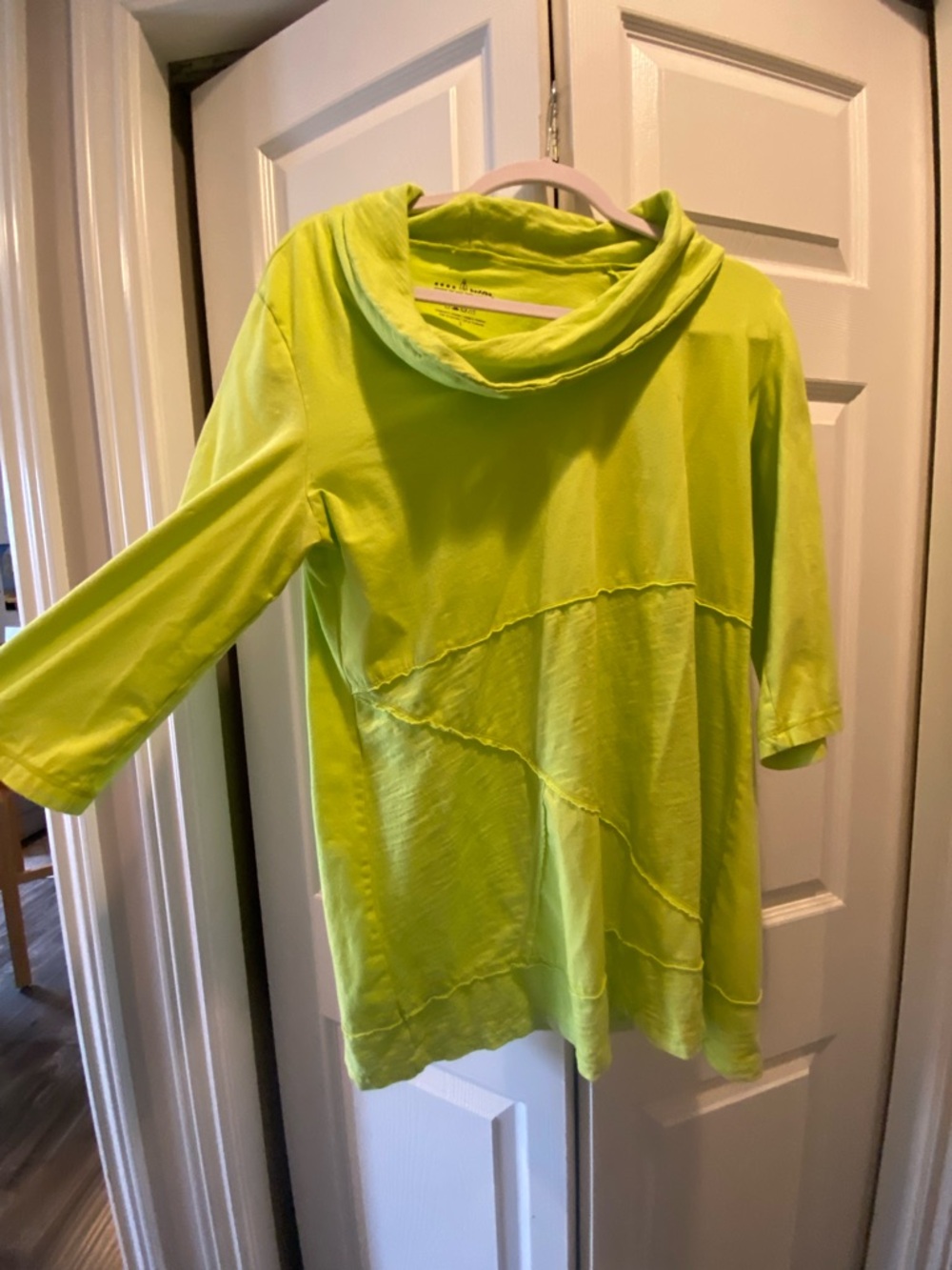 neon buddha Lime Top